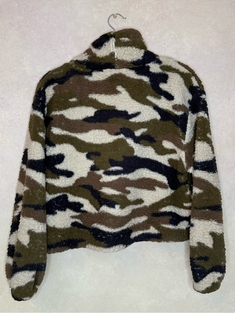 Wild Fable Cozy Camouflage Sherpa - Olive/Black/White - Picture 3 of 4